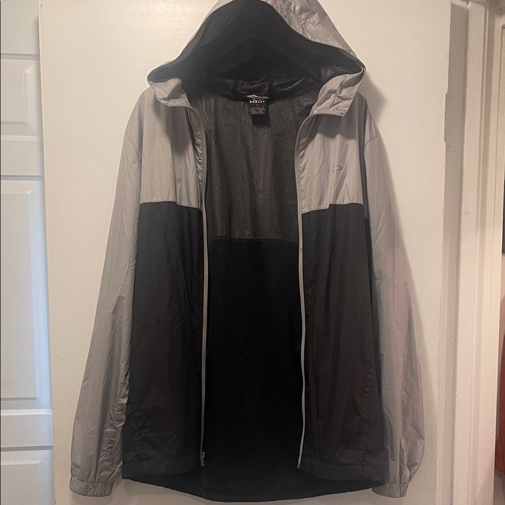 Oakley Two-Tone Hooded Windbreaker